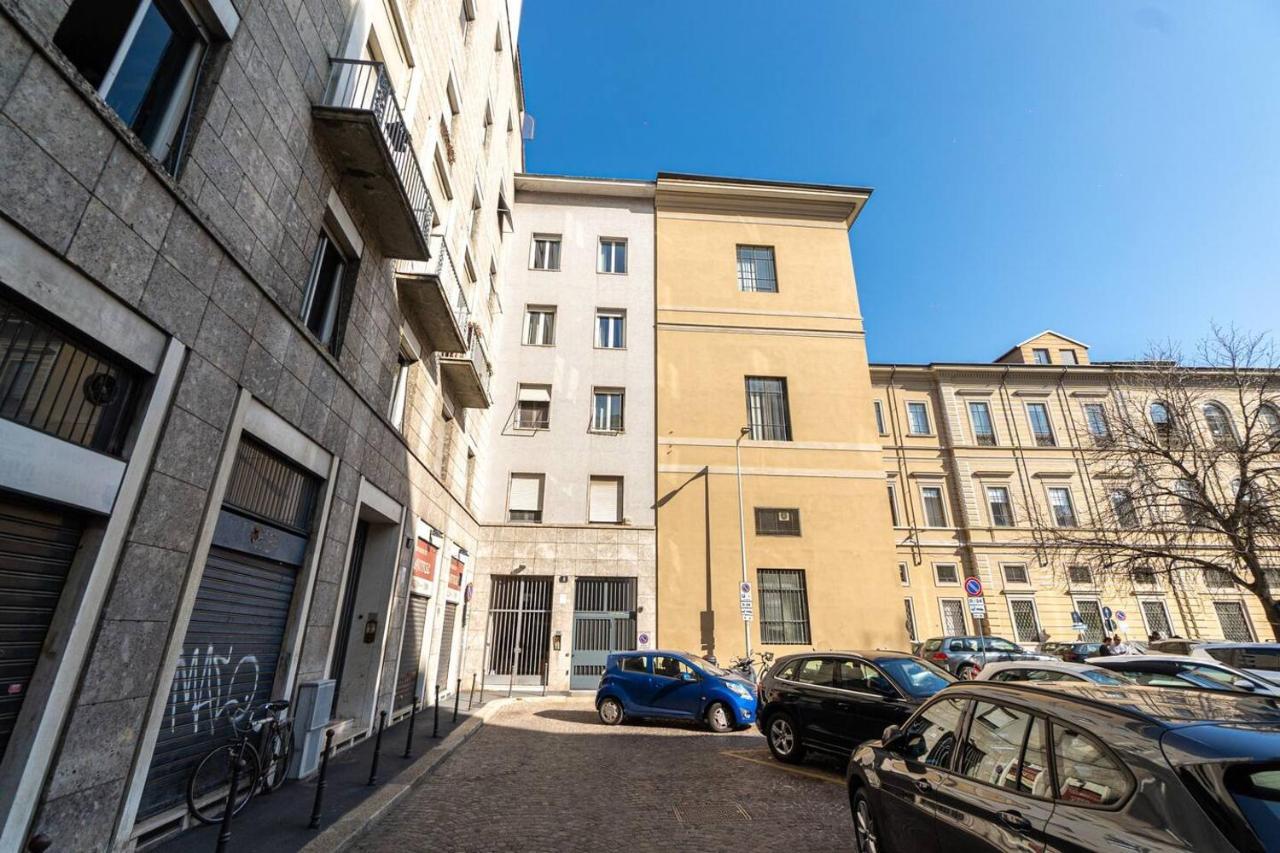 Easylife - Accogliente Residenza A Due Passi Dal Duomo Apartment Milan Bagian luar foto