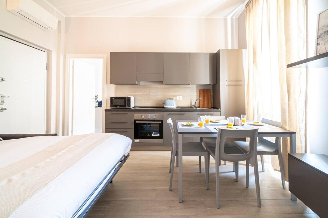 Easylife - Accogliente Residenza A Due Passi Dal Duomo Apartment Milan Bagian luar foto